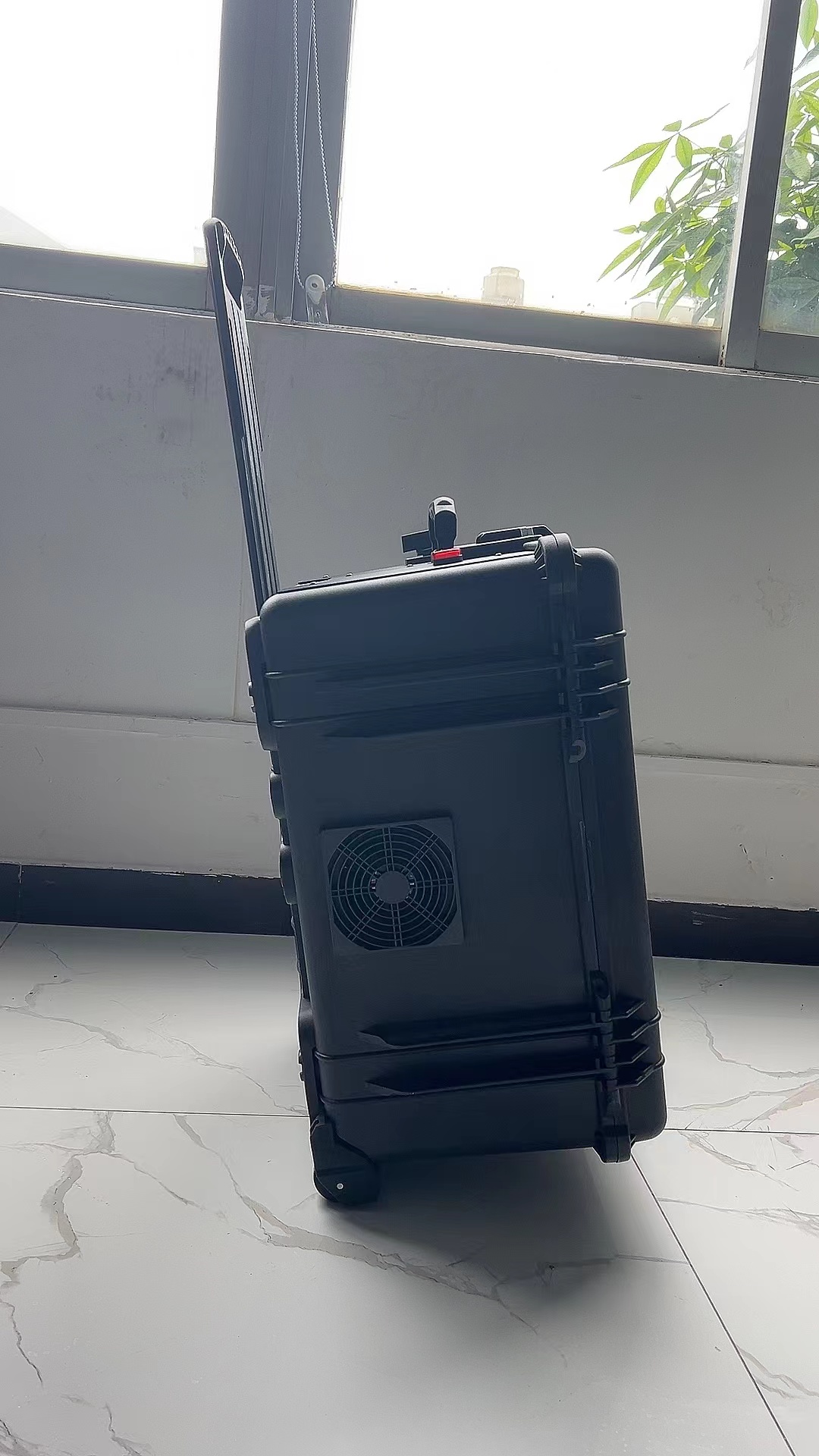 凤凰镇手拉箱型移动通信干扰器